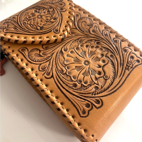 American Darling Cellphone Holder/Crossbody Purse - Picture 6 of 8